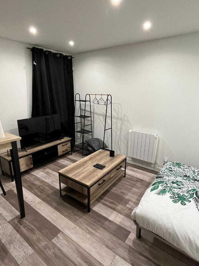 Superbe Appartement Avec Parking Gratuit Sur Place Blanzy Esterno foto