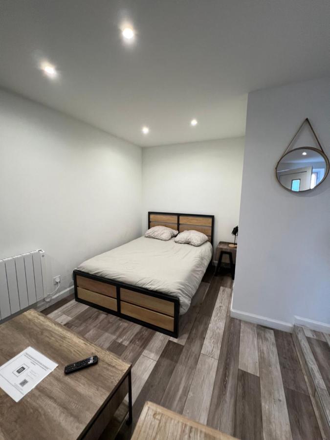 Superbe Appartement Avec Parking Gratuit Sur Place Blanzy Esterno foto