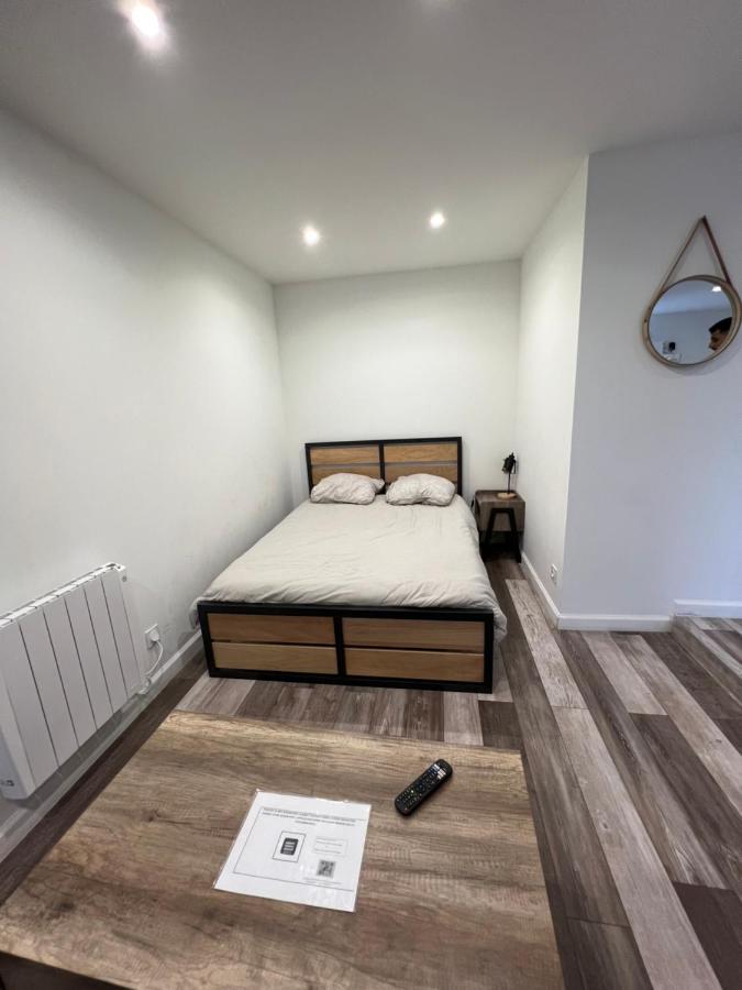 Superbe Appartement Avec Parking Gratuit Sur Place Blanzy Esterno foto
